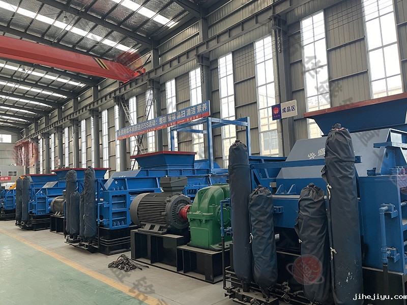 taptap手机下载安装的移动辊轴由弹簧压力支撑