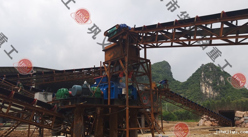 珍珠岩制砂机生产现场